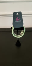 Load image into Gallery viewer, Green and Silver Beaded Stretch Bracelet
