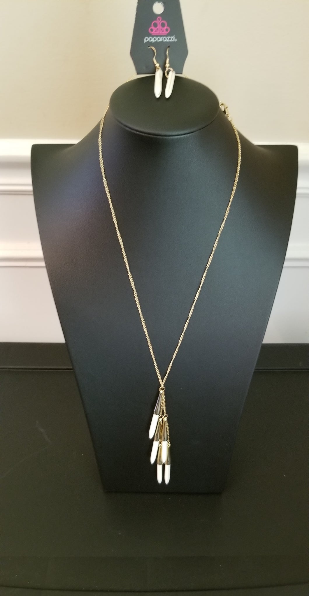 Gold and White Crackle Necklace